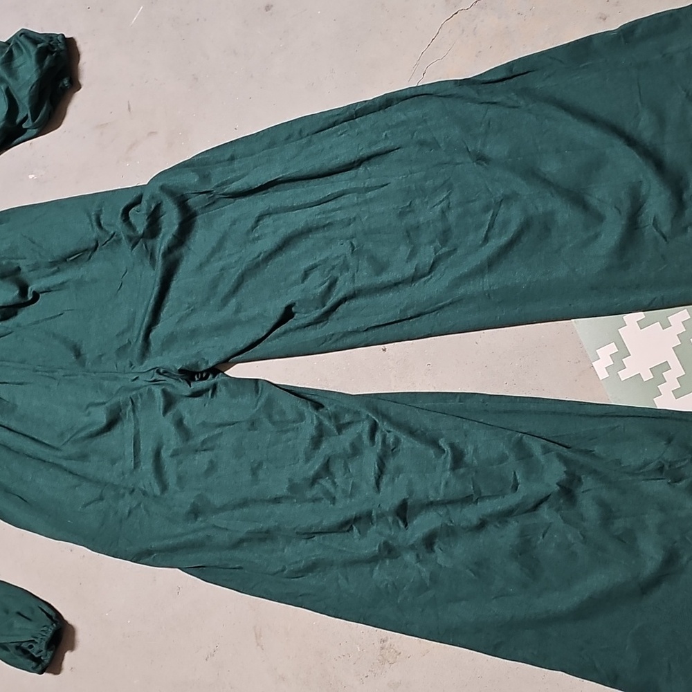 Nwt Green Jumpsuit with Lace Trim And Pockets - Picture 5 of 8